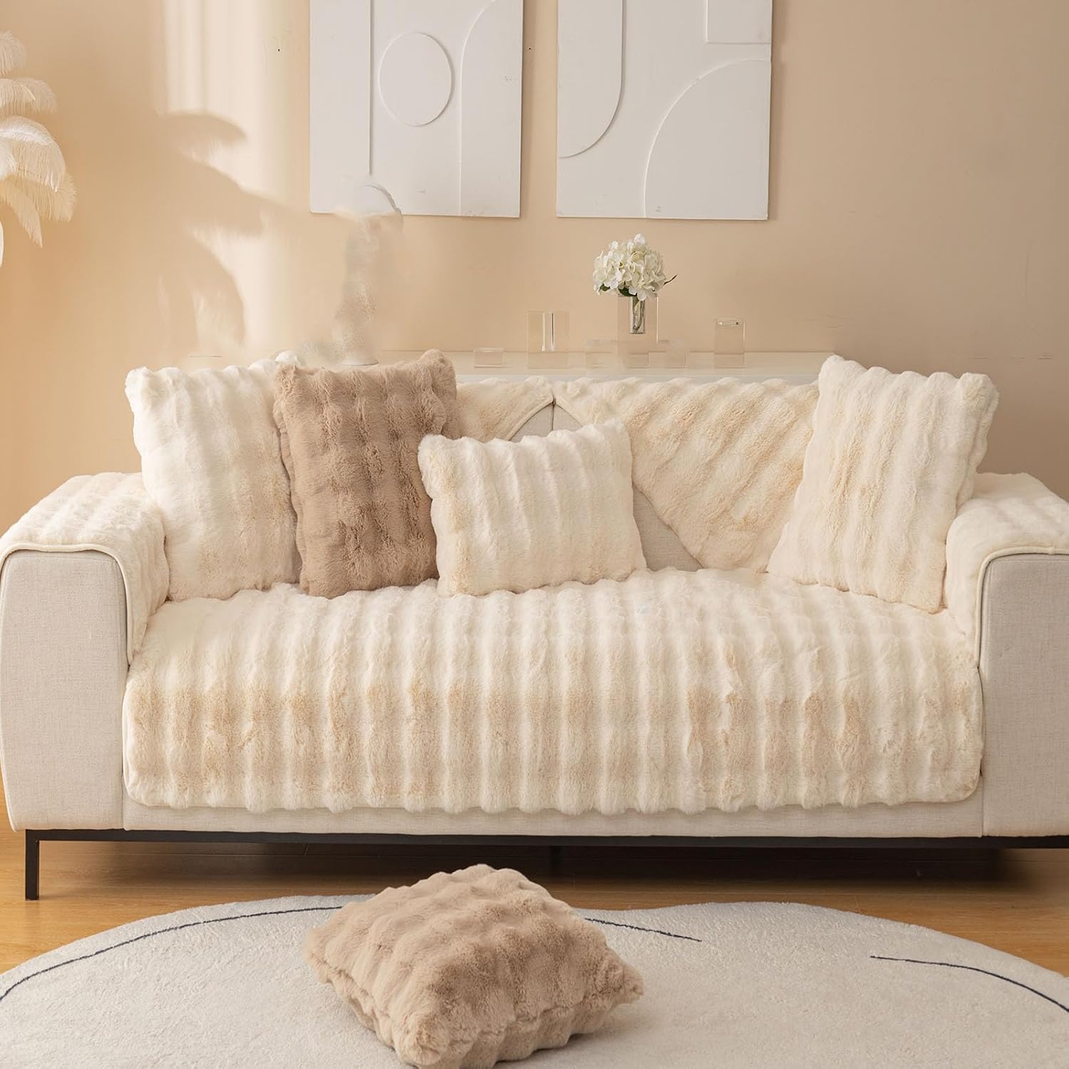 Krzneni fleker prljavo belo 70×70 cm – topao i dekorativan