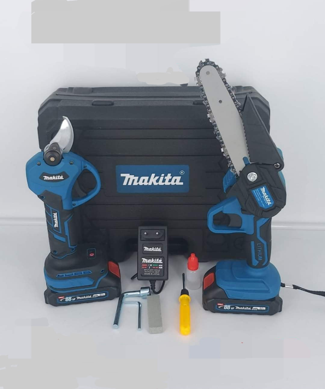 Makita aku set Testera i Makaze 88v dve baterije