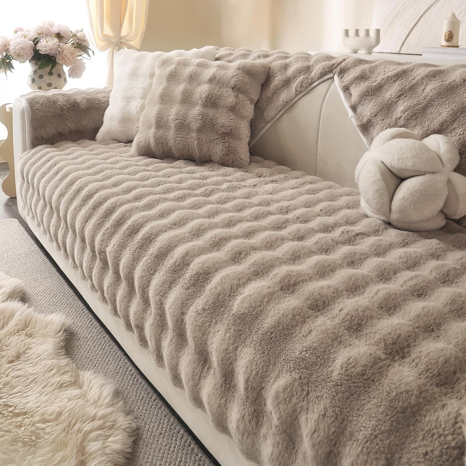 Krzneni fleker braon 70×250 cm – topao, mekani i elegantni dodatak za svaki dom
