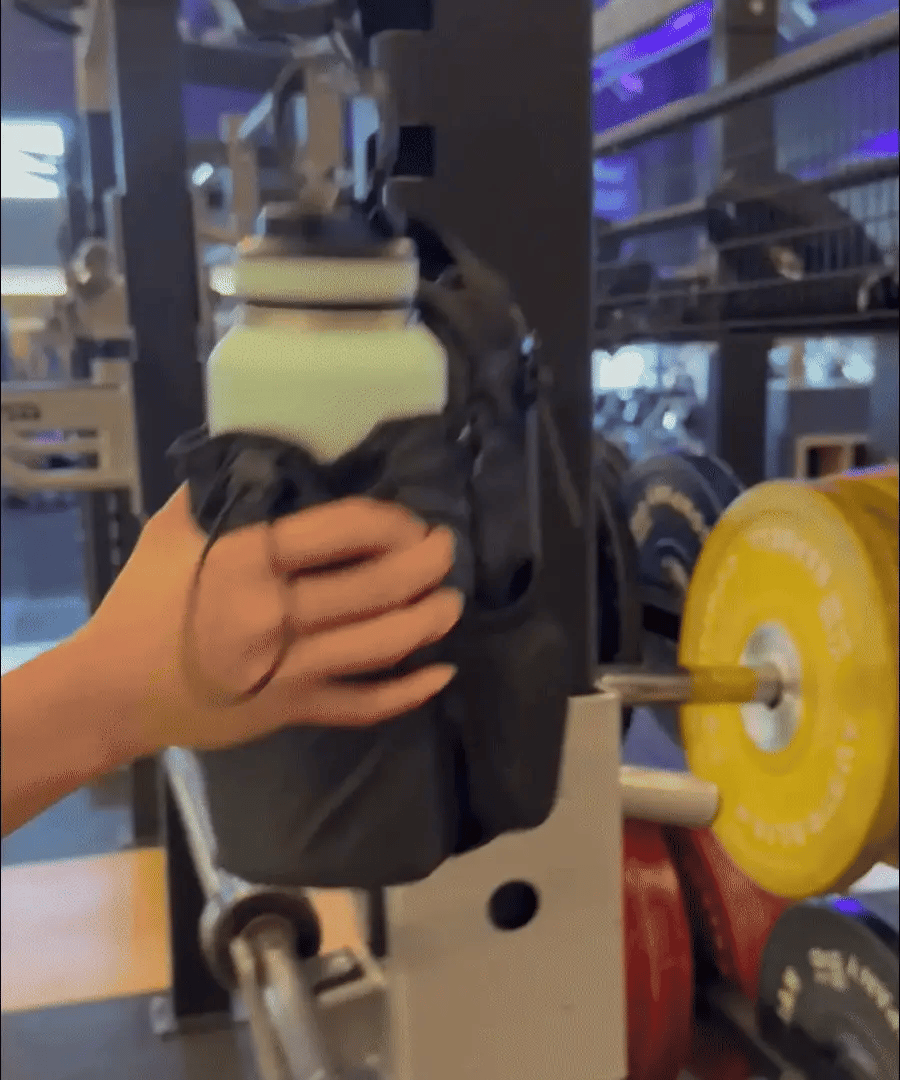 Magnetna Torba za Flašicu i Telefon u Teretani