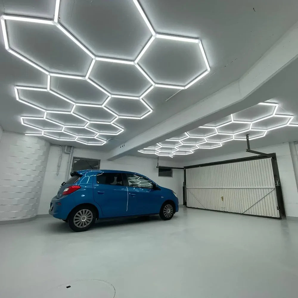 Megalight Hex LED Rasveta za Garažu – Profesionalno Osvetljenje za Auto Servis i Detailing Studio