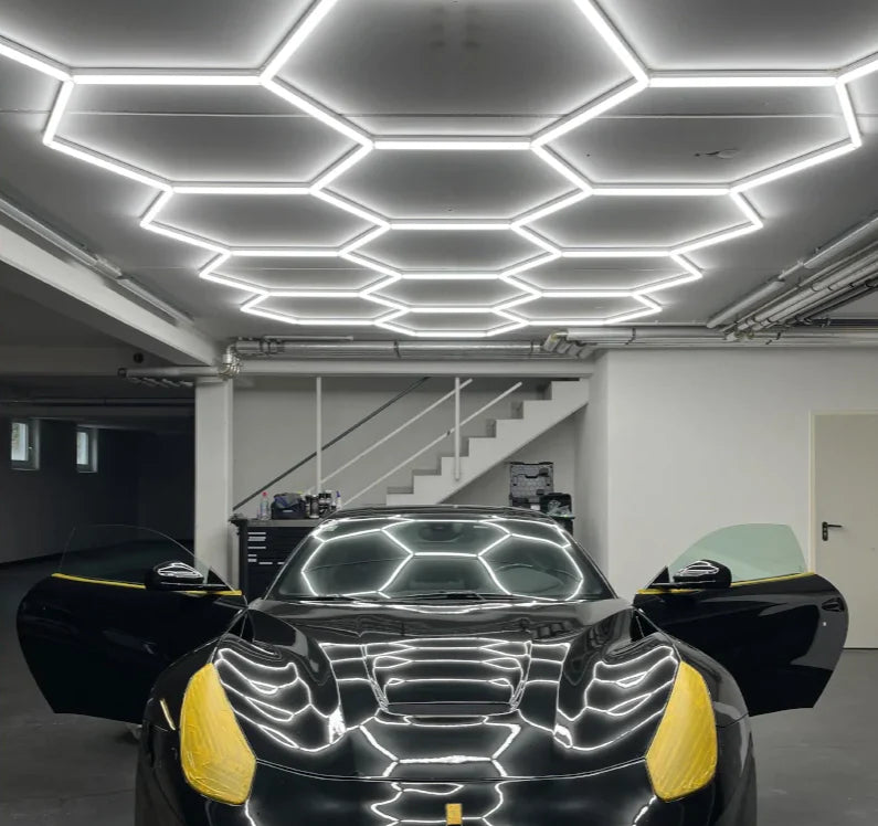 Megalight Hex LED Rasveta za Garažu – Profesionalno Osvetljenje za Auto Servis i Detailing Studio