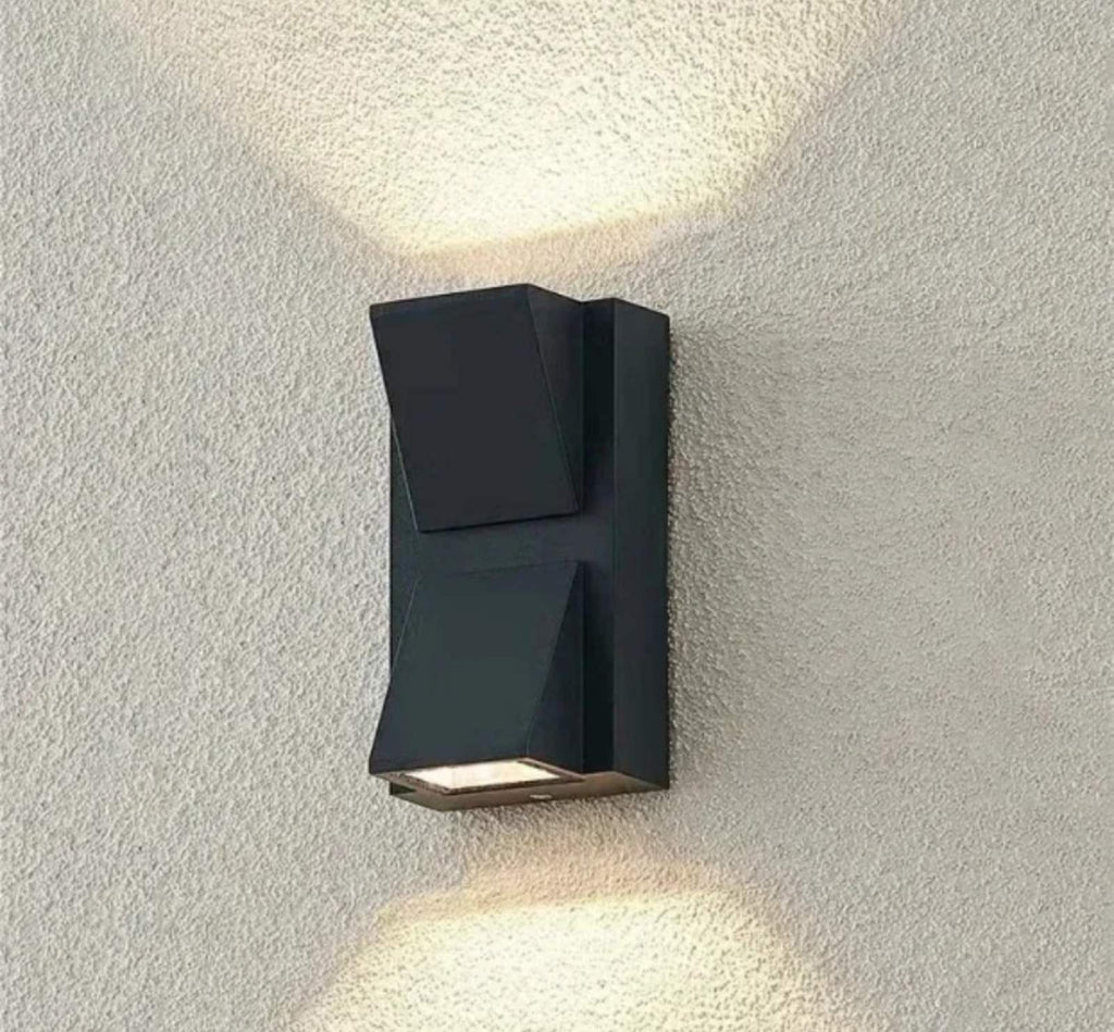 Zidna lampa za kuce i zgrade